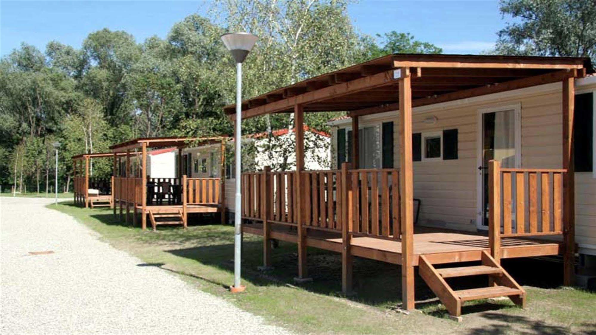Il Borgo Delle Arti Hotel Verbania Exterior foto