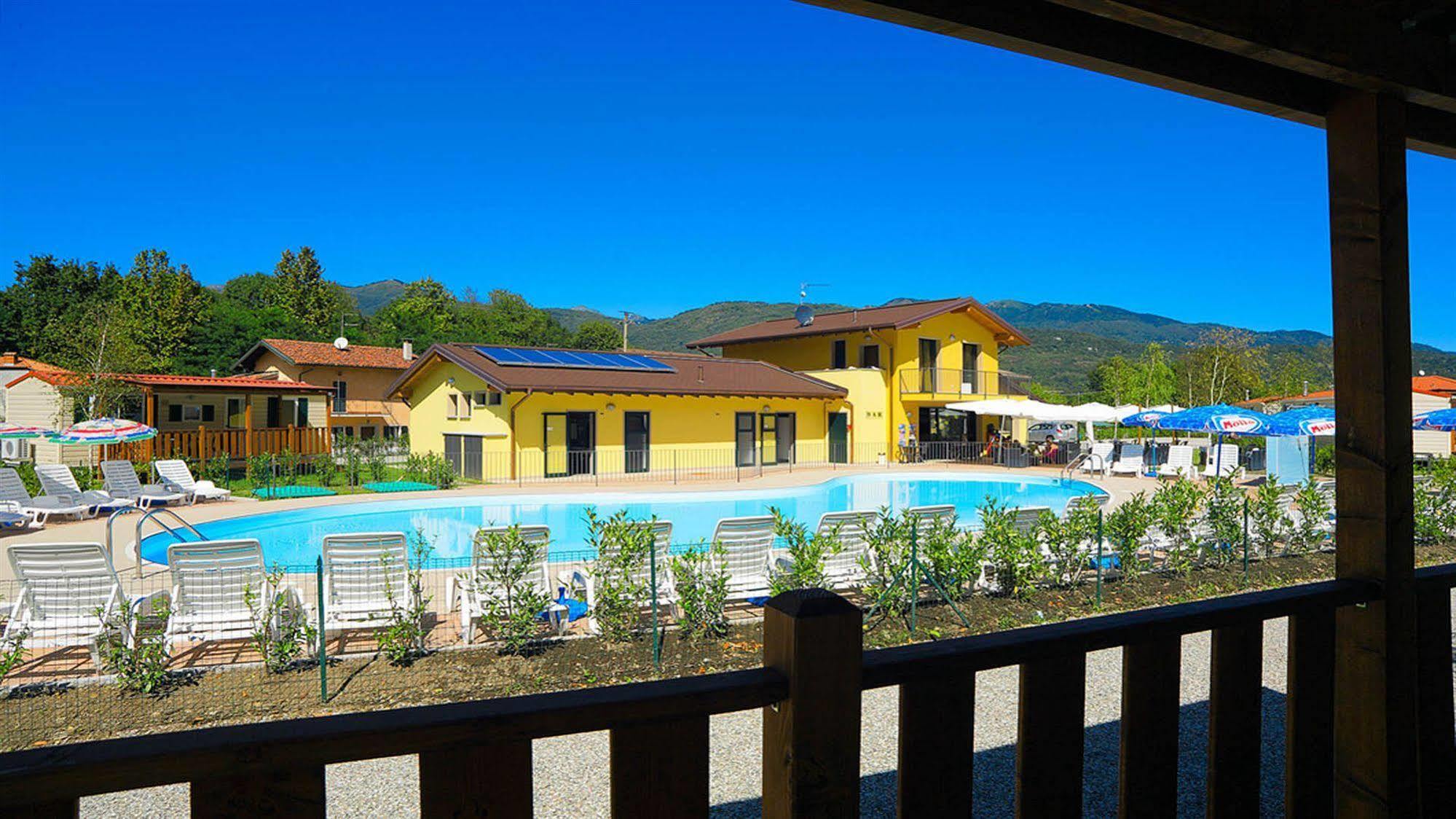 Il Borgo Delle Arti Hotel Verbania Exterior foto